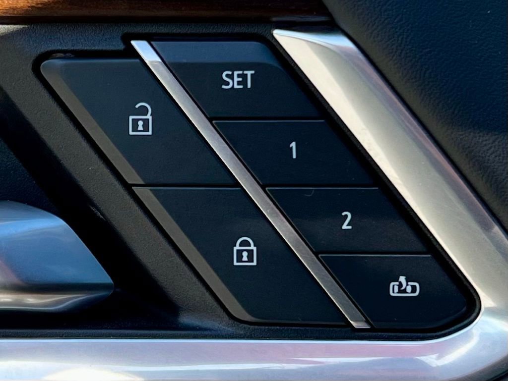 Used 2025 GMC Sierra 2500 Denali Ultimate image 30