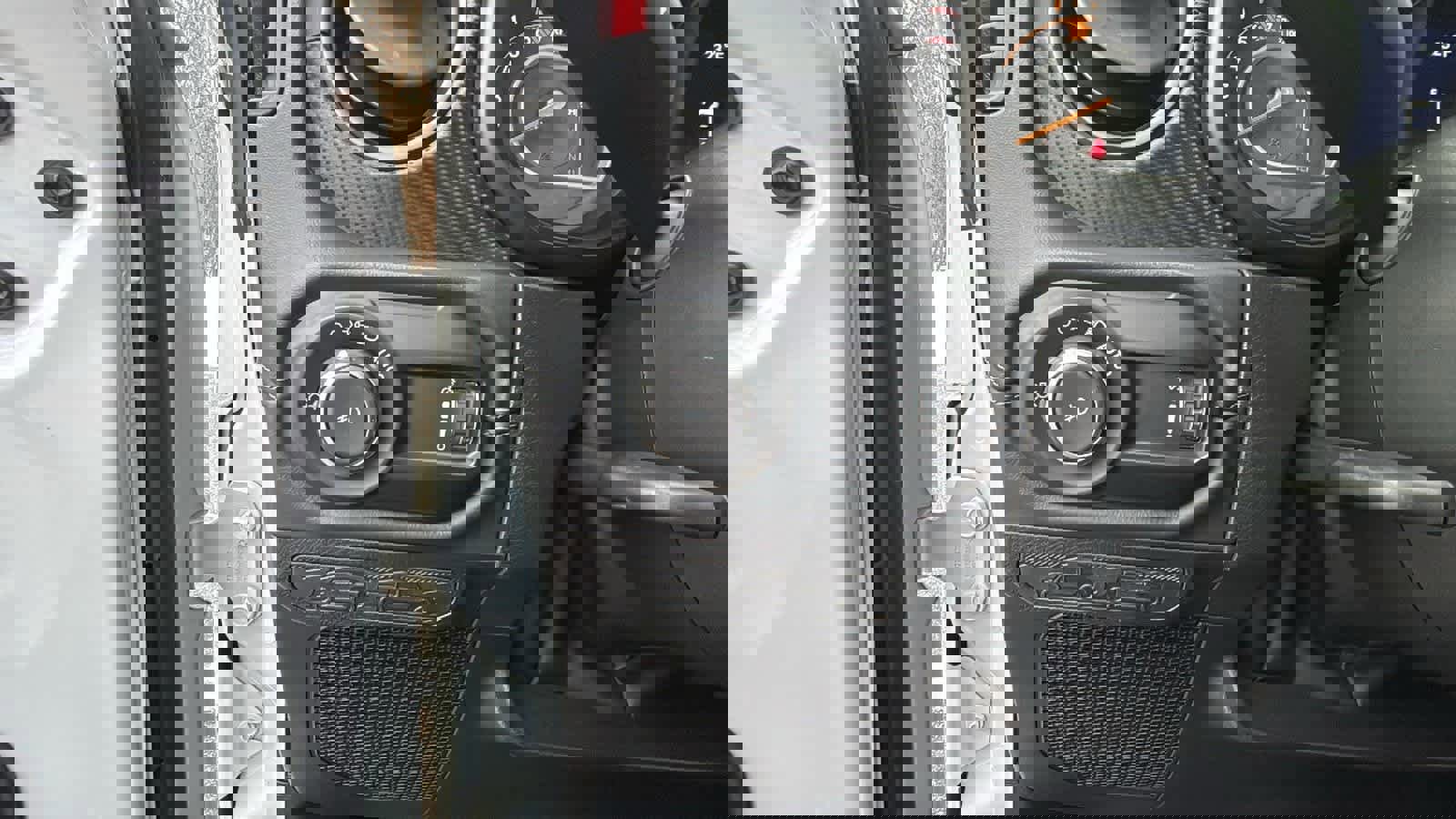 Used 2025 Jeep Wrangler Unlimited Rubicon image 13