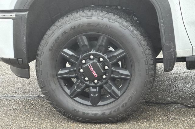 New 2026 GMC Sierra 2500 AT4 w/ AT4 Premium Plus Package image 32