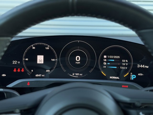 Used 2024 Porsche Taycan 4S image 19