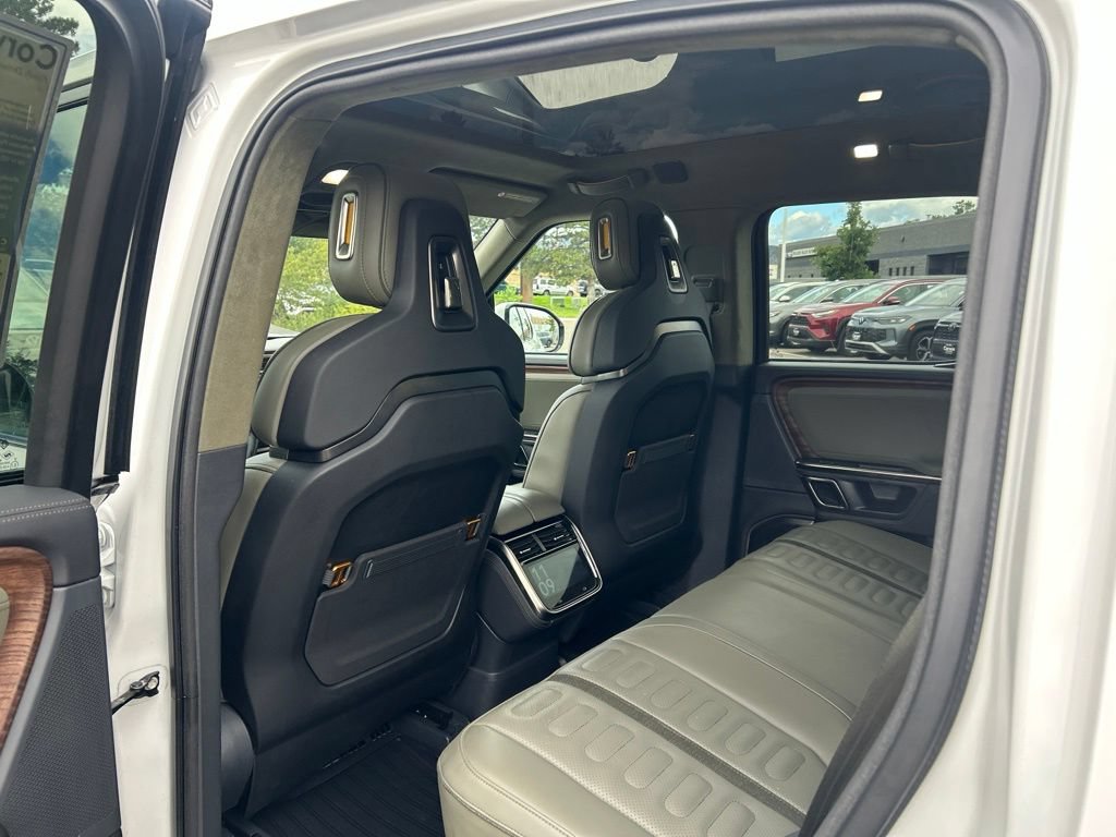 Used 2022 Rivian R1T Adventure AWD/4WD image 18