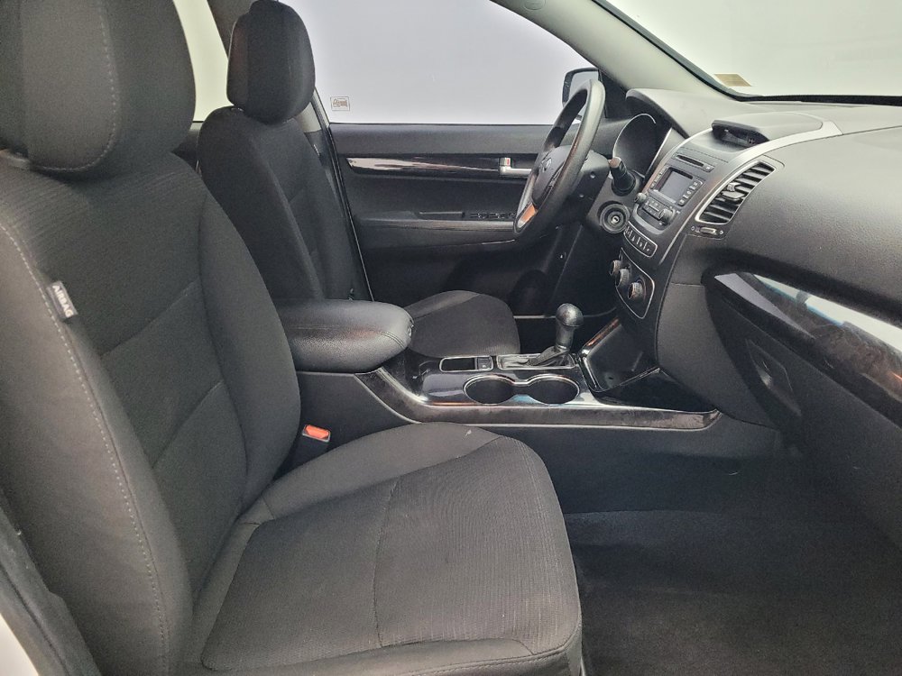 Used 2015 Kia Sorento LX image 21