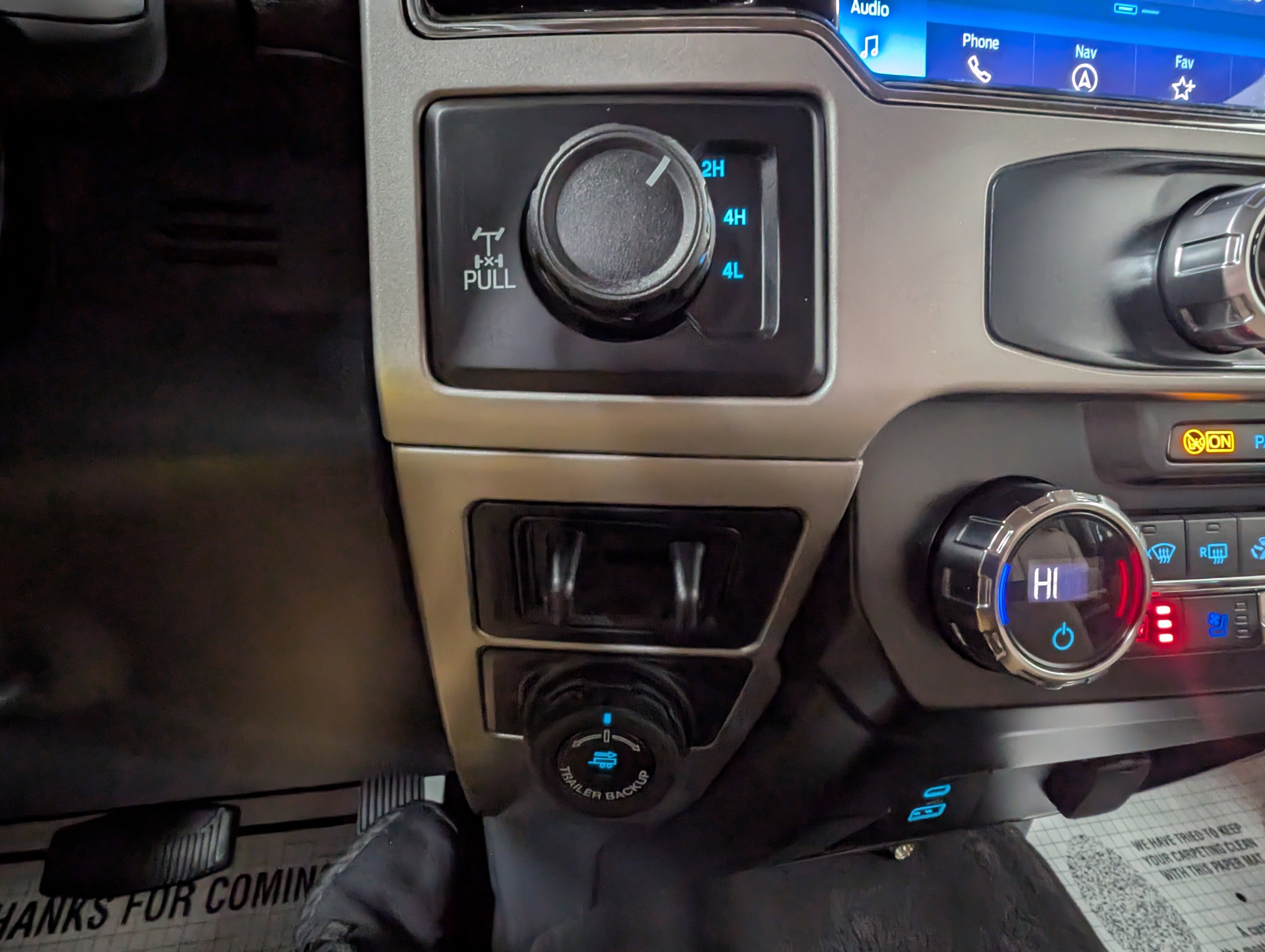 Used 2022 Ford F350 Lariat w/ Chrome Package image 20