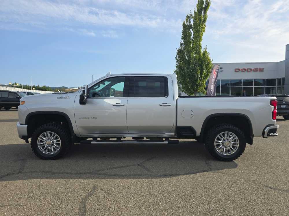 Used 2023 Chevrolet Silverado 3500 High Country w/ Safety Package II AWD/4WD image 2