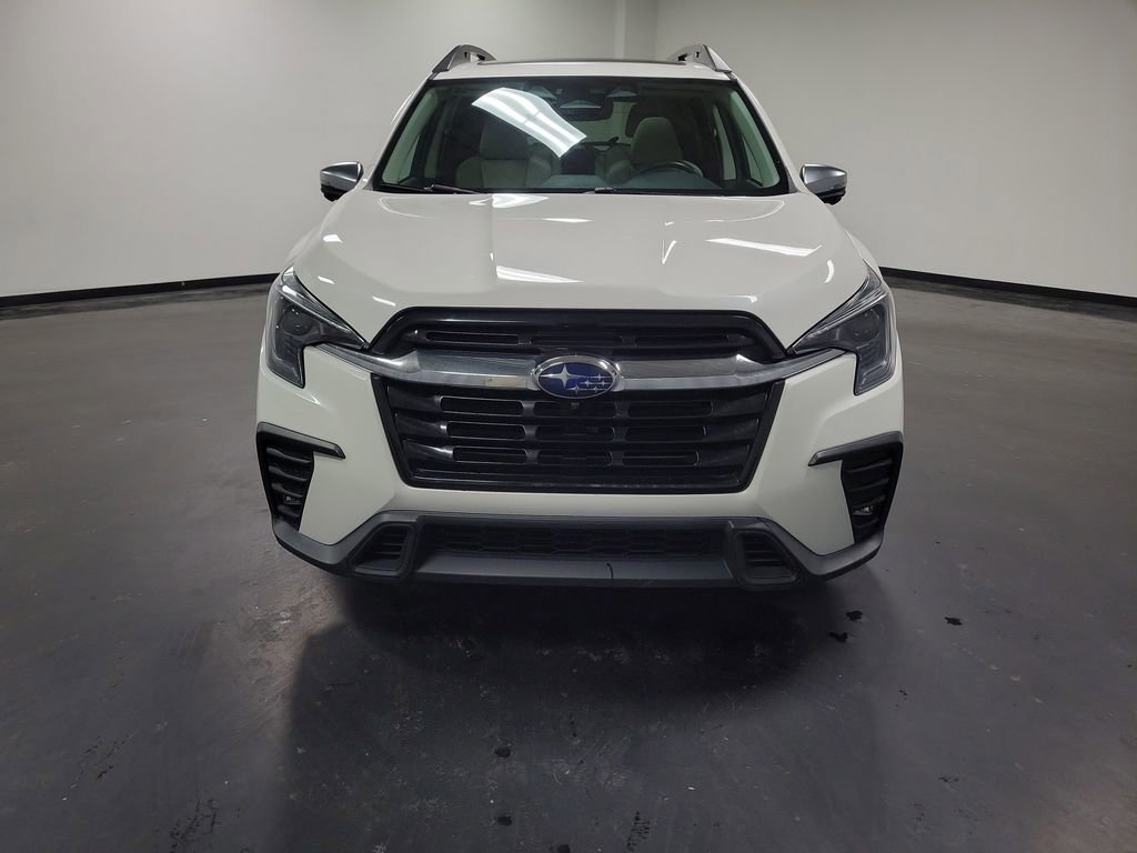 Used 2023 Subaru Ascent Limited w/ Technology Package image 3