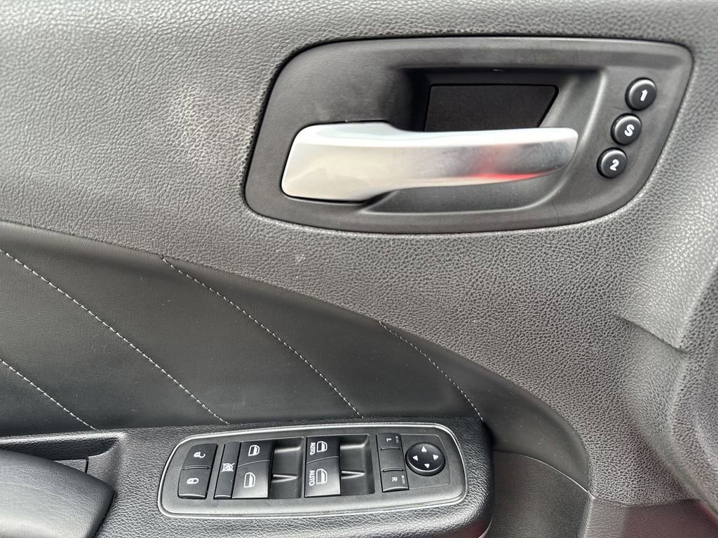 Used 2018 Dodge Charger SXT Plus w/ Quick Order Package 29J image 17