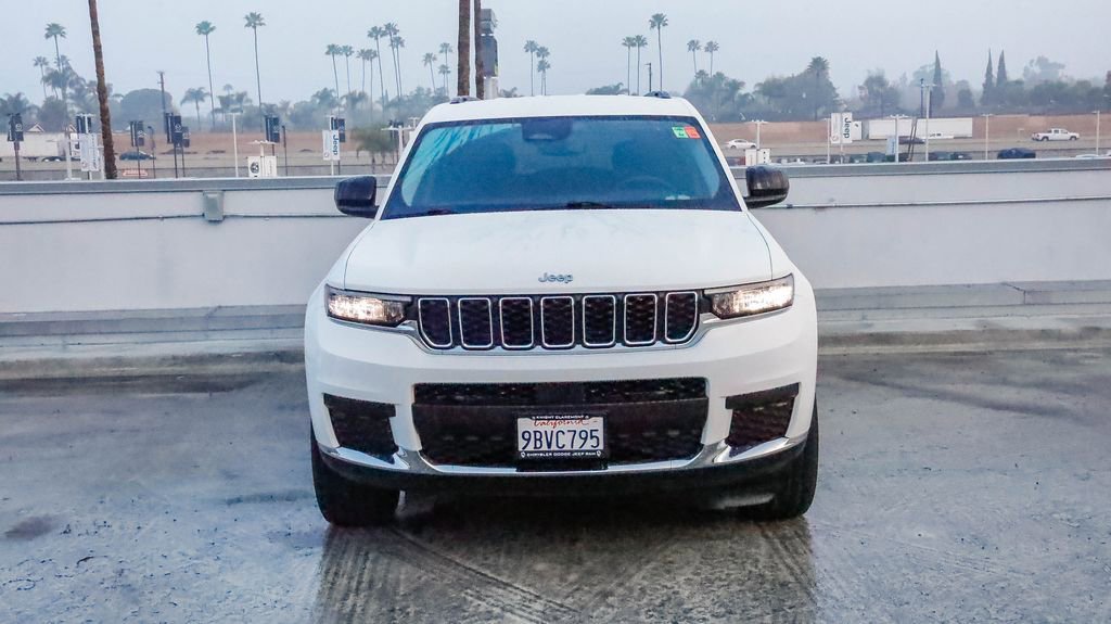 Certified 2022 Jeep Grand Cherokee L Laredo w/ Luxury Tech Group I image 3