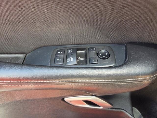 Used 2021 Dodge Challenger R/T w/ Driver Convenience Group RWD image 15
