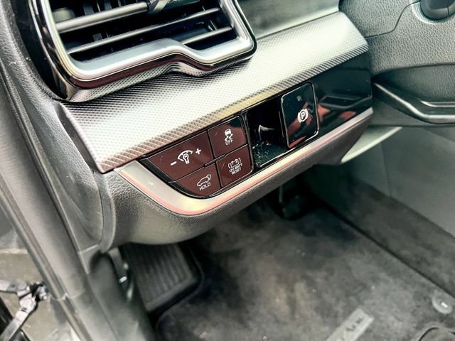 Certified 2025 Kia Sportage SX Prestige image 18