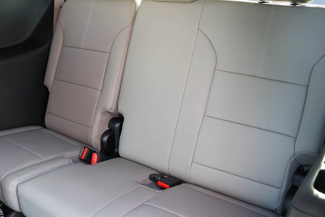 New 2026 GMC Acadia Elevation image 12