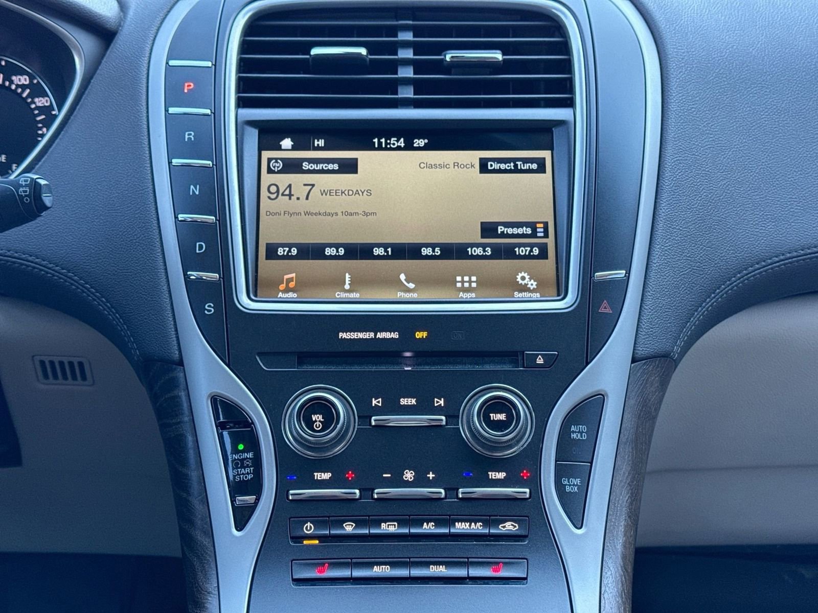 Used 2016 Lincoln MKX Select w/ Climate Package image 28