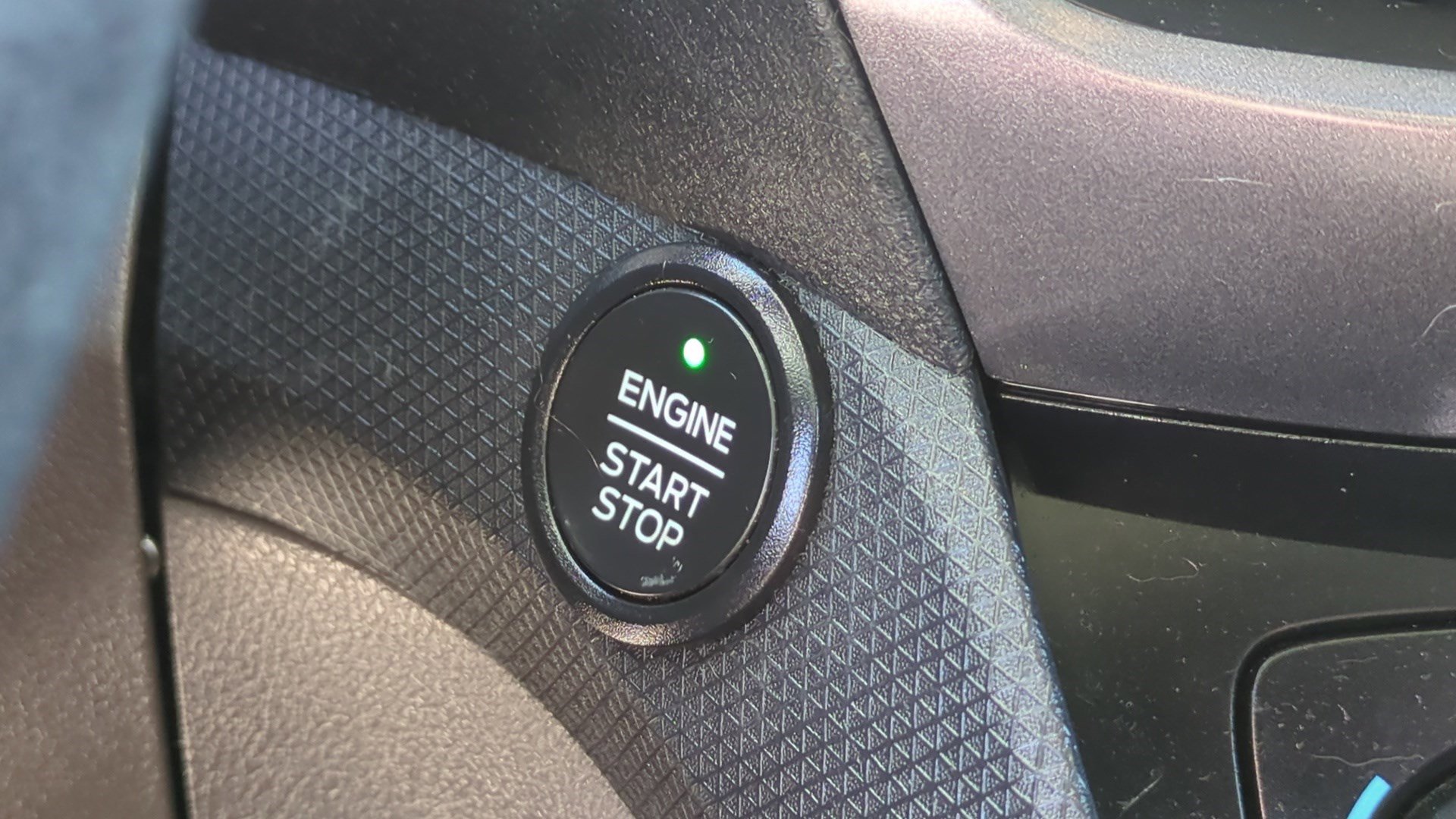 Used 2020 Ford Transit Connect XLT FWD image 28