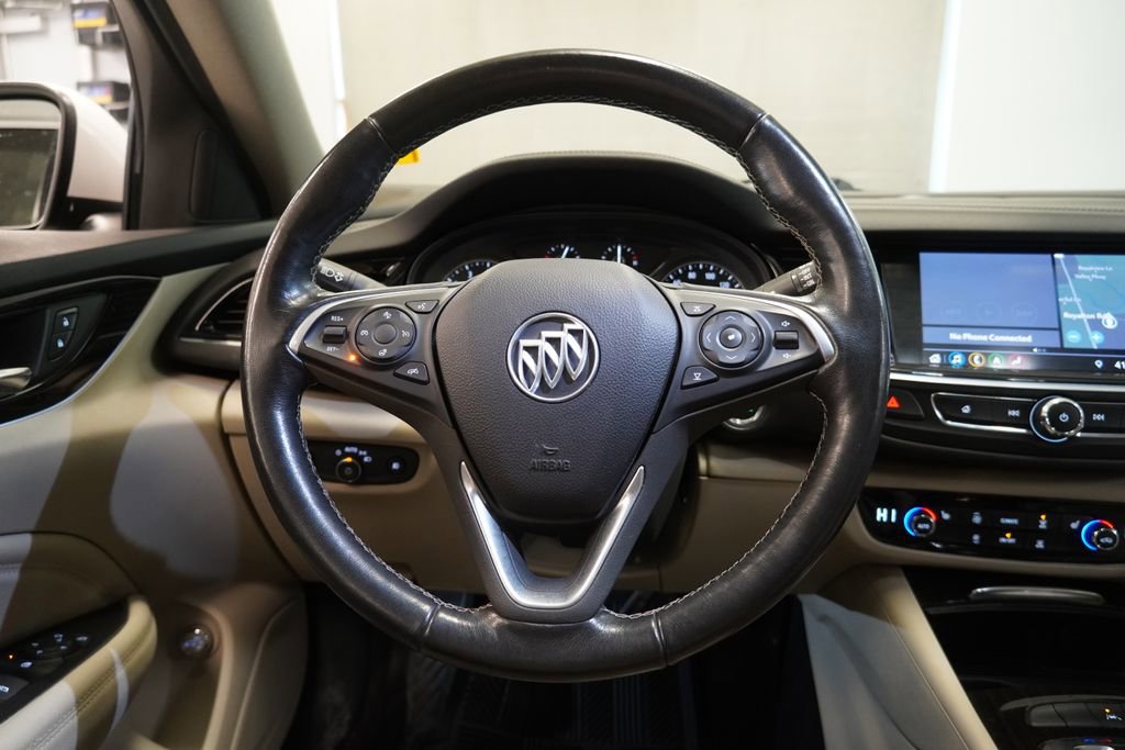 Used 2018 Buick Regal Essence w/ Driver Confidence Package #1 image 18