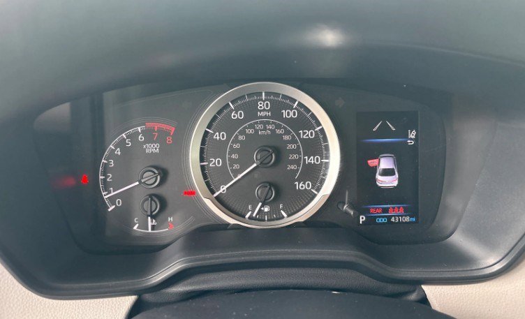Used 2020 Toyota Corolla LE FWD image 10