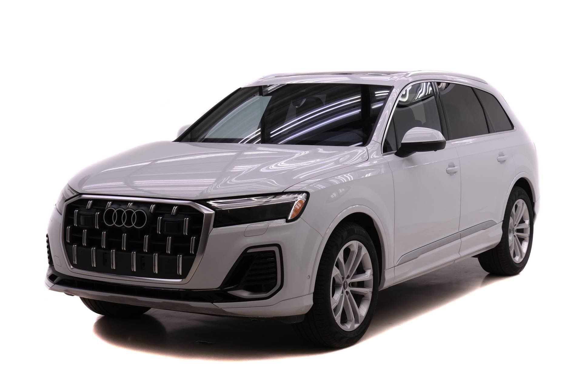 Used 2026 Audi Q7 3.0T Premium Plus w/ Premium Plus Package AWD/4WD image 1
