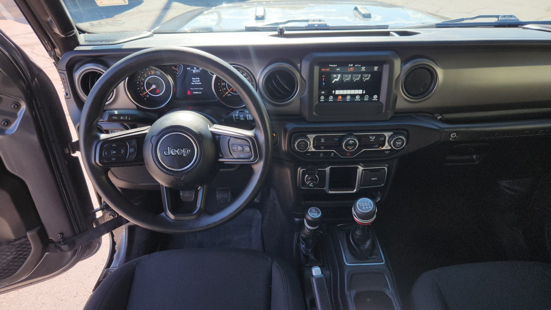 Used 2022 Jeep Wrangler Sport AWD/4WD image 19