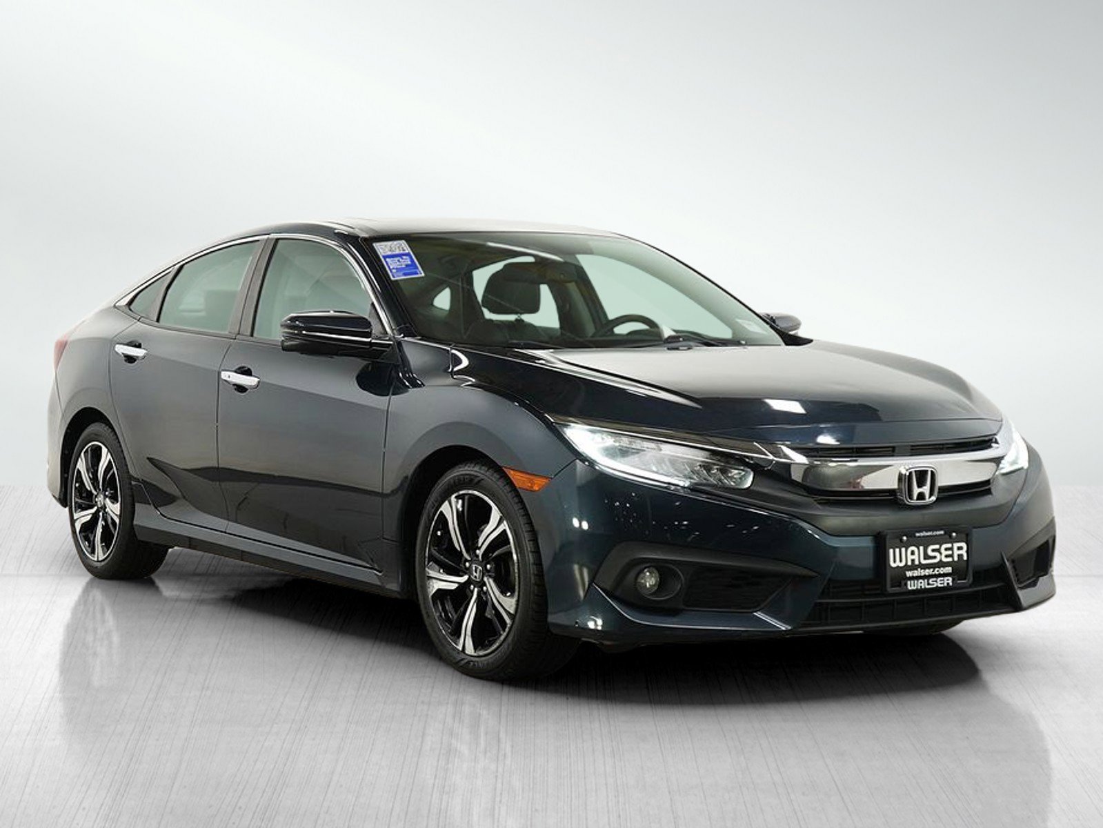 Used 2016 Honda Civic Touring image 7