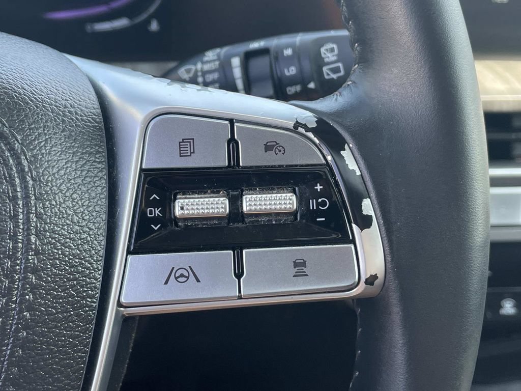 Used 2025 Kia Telluride EX w/ EX Captain's Chair Package FWD image 31
