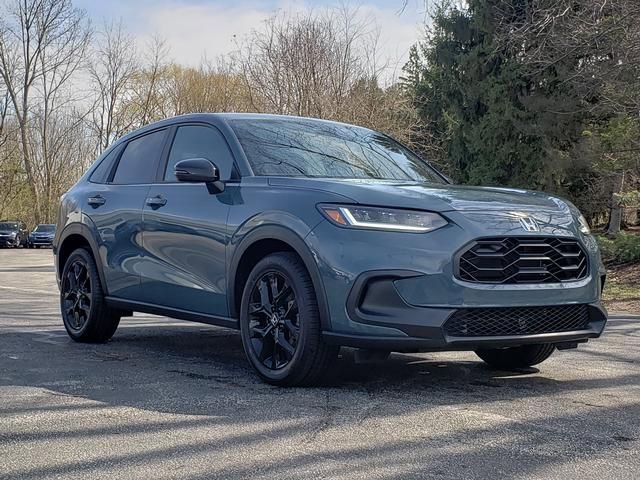 Used 2023 Honda HR-V Sport image 1