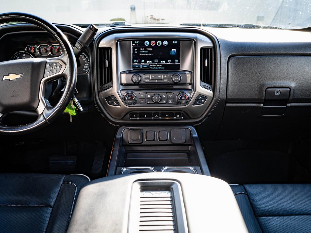 Used 2018 Chevrolet Silverado 2500 High Country image 36