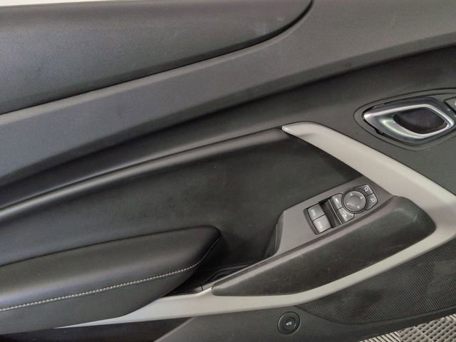 Used 2020 Chevrolet Camaro LT image 9