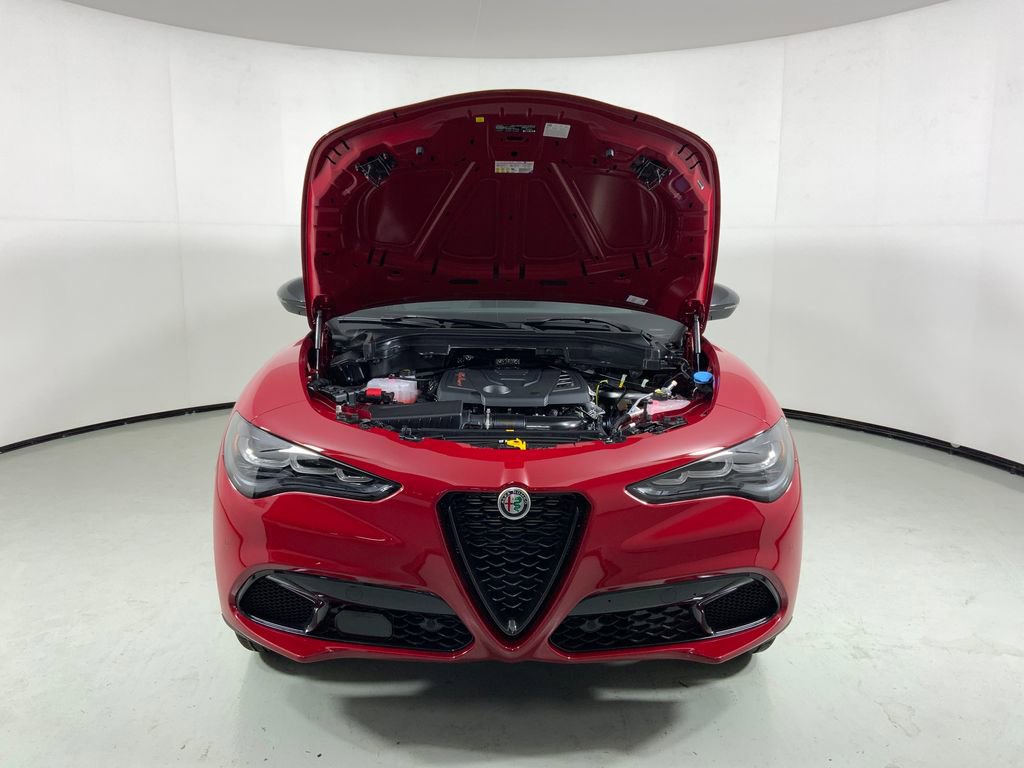 New 2025 Alfa Romeo Stelvio Sprint w/ Convenience Package AWD/4WD image 7