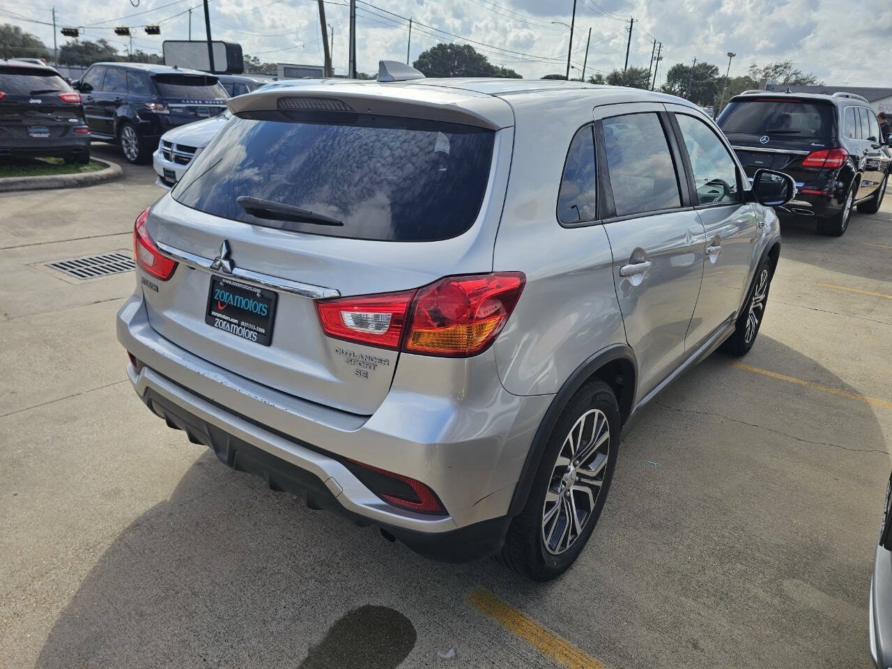 Used 2018 Mitsubishi Outlander Sport SE FWD image 5