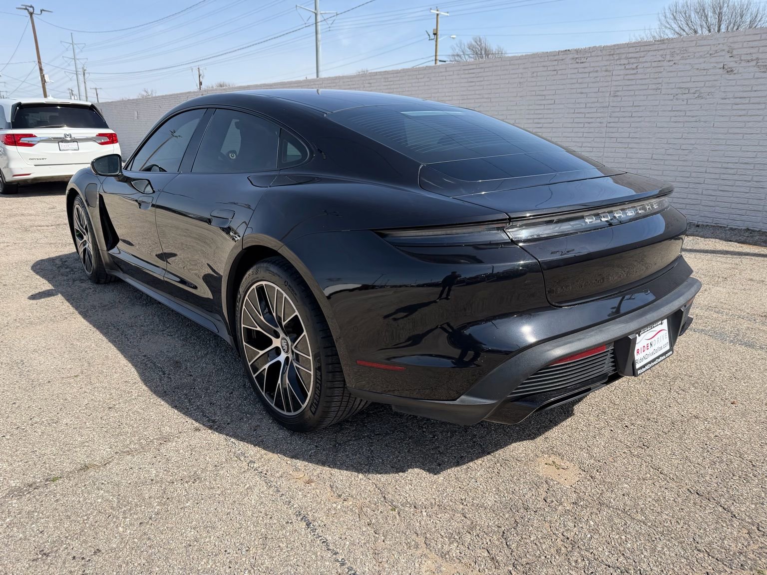 Used 2020 Porsche Taycan Turbo image 4