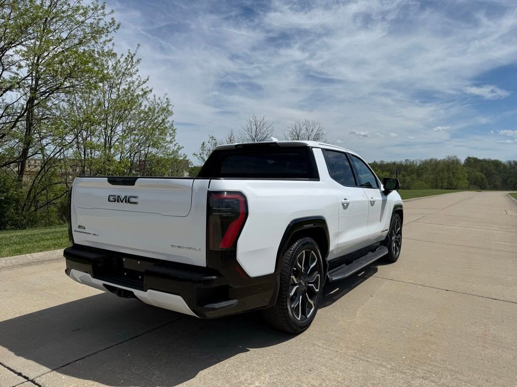 Used 2025 GMC Sierra EV Denali image 3