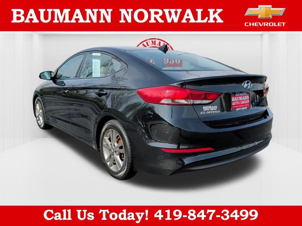 Used 2017 Hyundai Elantra SE FWD image 3