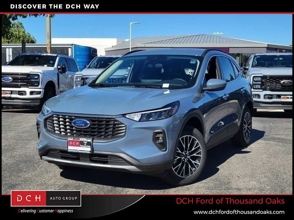 New 2025 Ford Escape SE