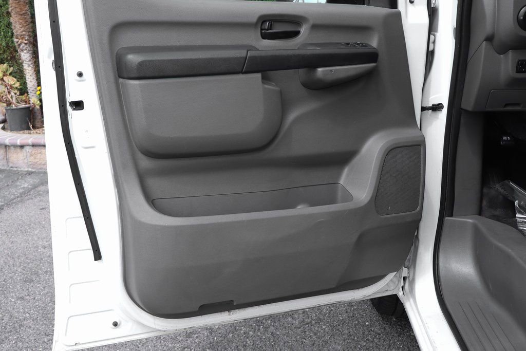 Used 2019 Nissan NV 2500 S image 18