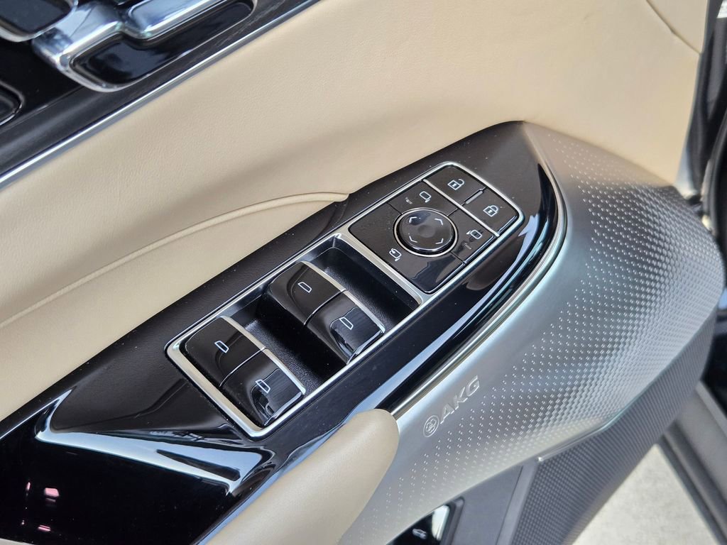 Certified 2024 Cadillac Lyriq Luxury w/ Nappa Leather Package image 27