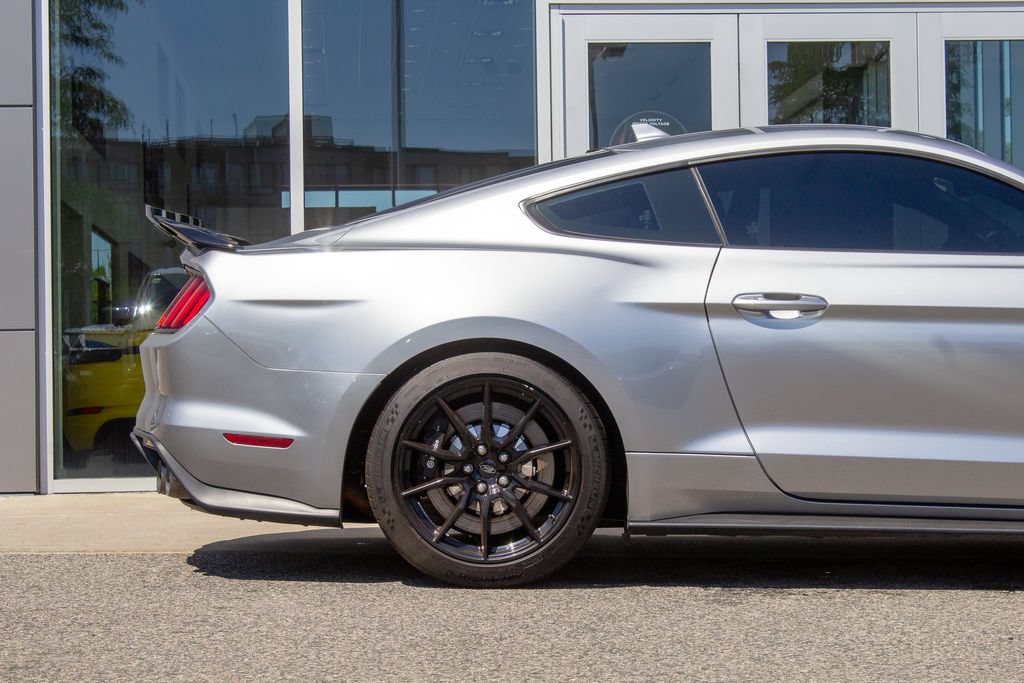 Used 2020 Ford Mustang Shelby GT350 w/ Technology Package RWD image 6