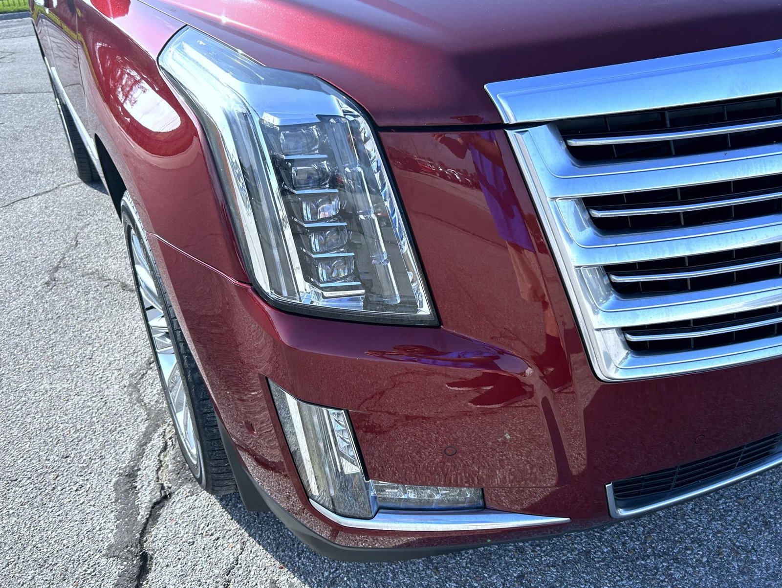 Used 2019 Cadillac Escalade Platinum AWD/4WD image 10