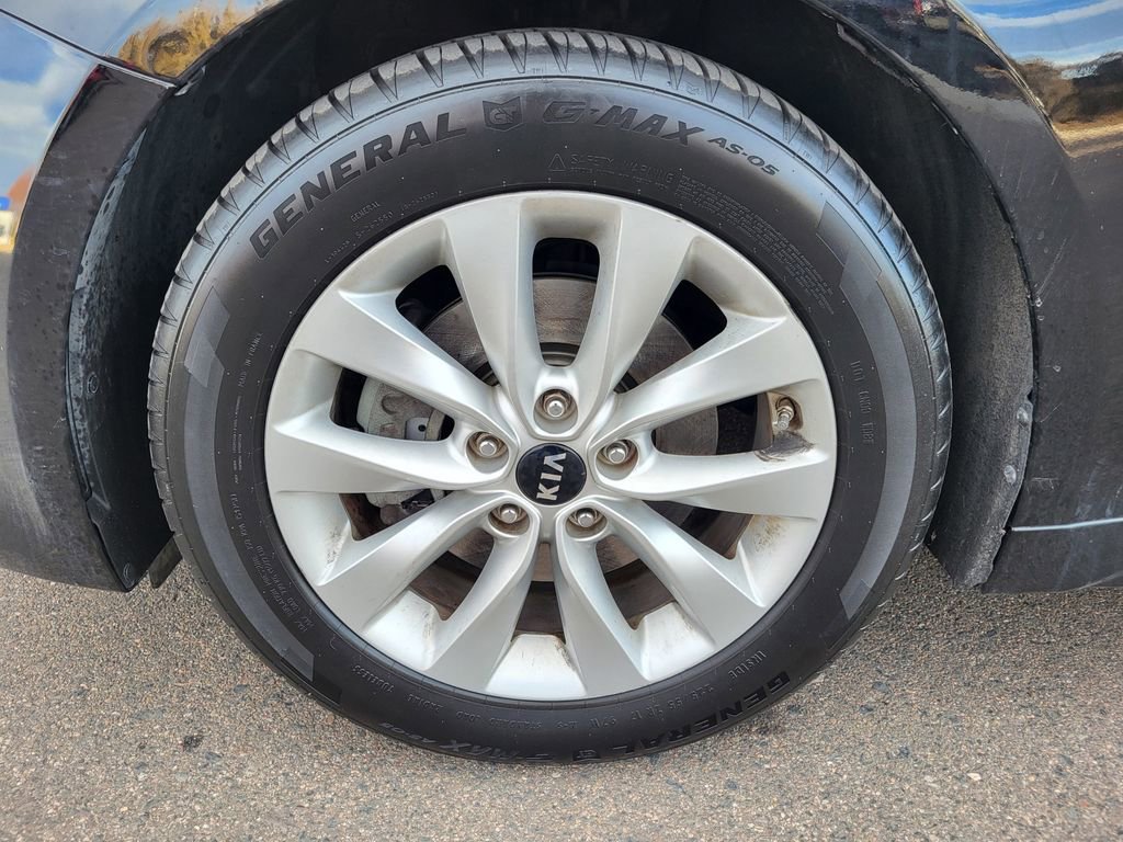 Used 2017 Kia Optima LX image 11