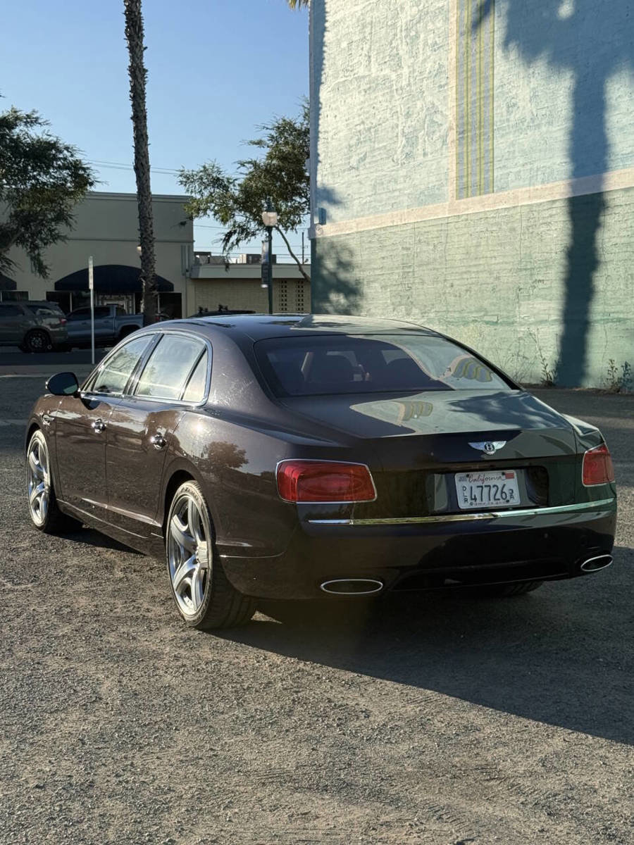 Used 2015 Bentley Flying Spur W12 image 4