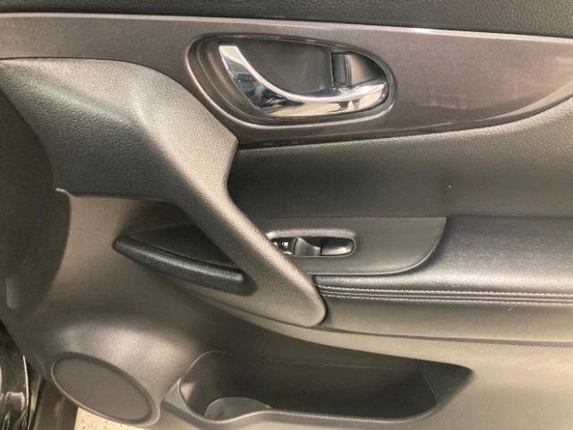 Used 2020 Nissan Rogue SV AWD/4WD image 27