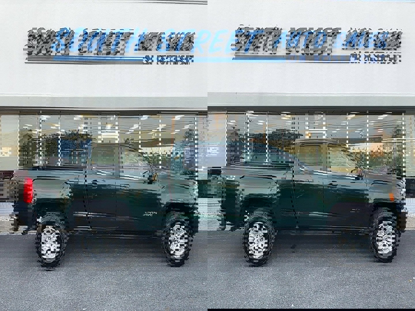 Used 2015 GMC Canyon SLE