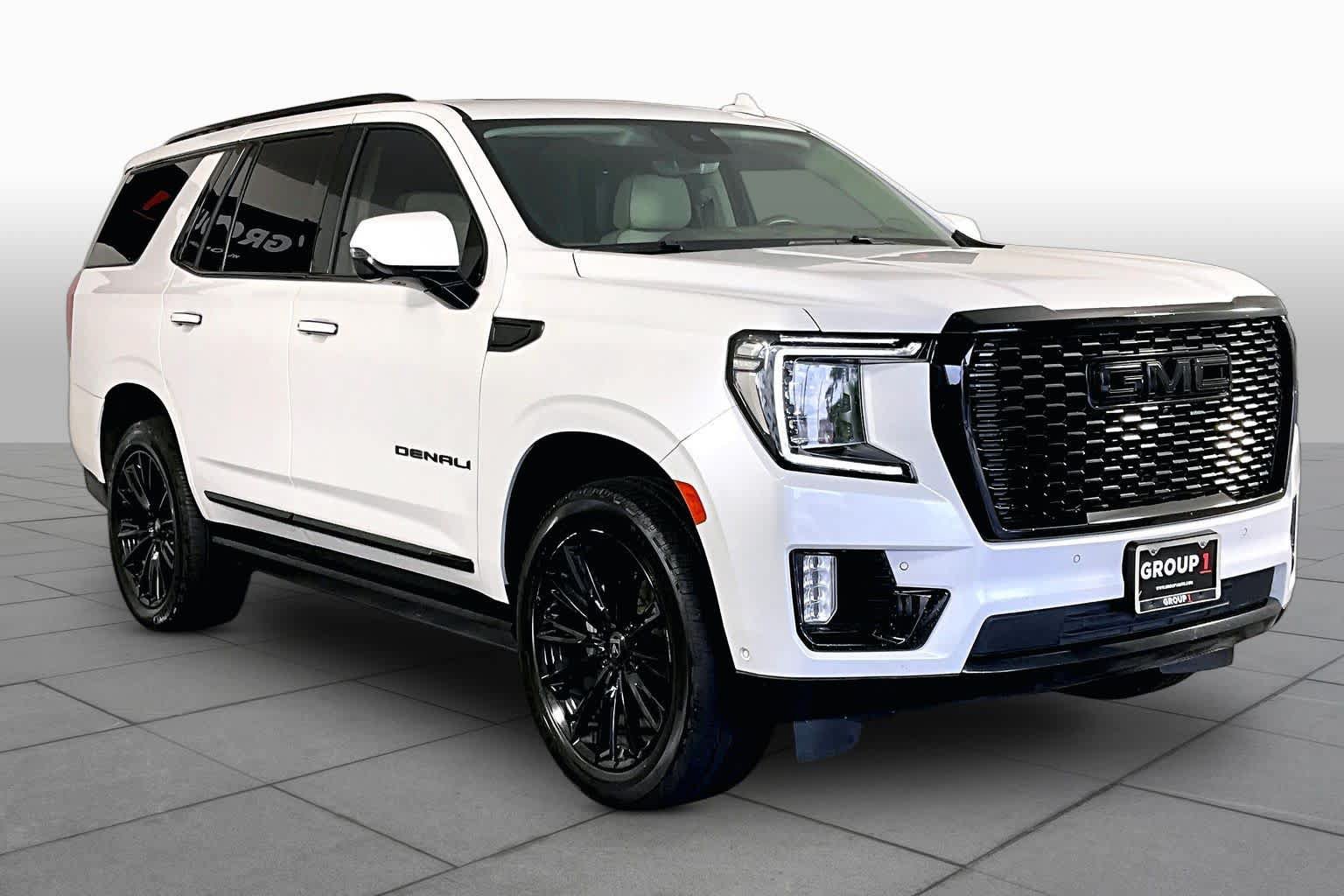 Used 2023 GMC Yukon Denali w/ Denali Reserve Package AWD/4WD image 3