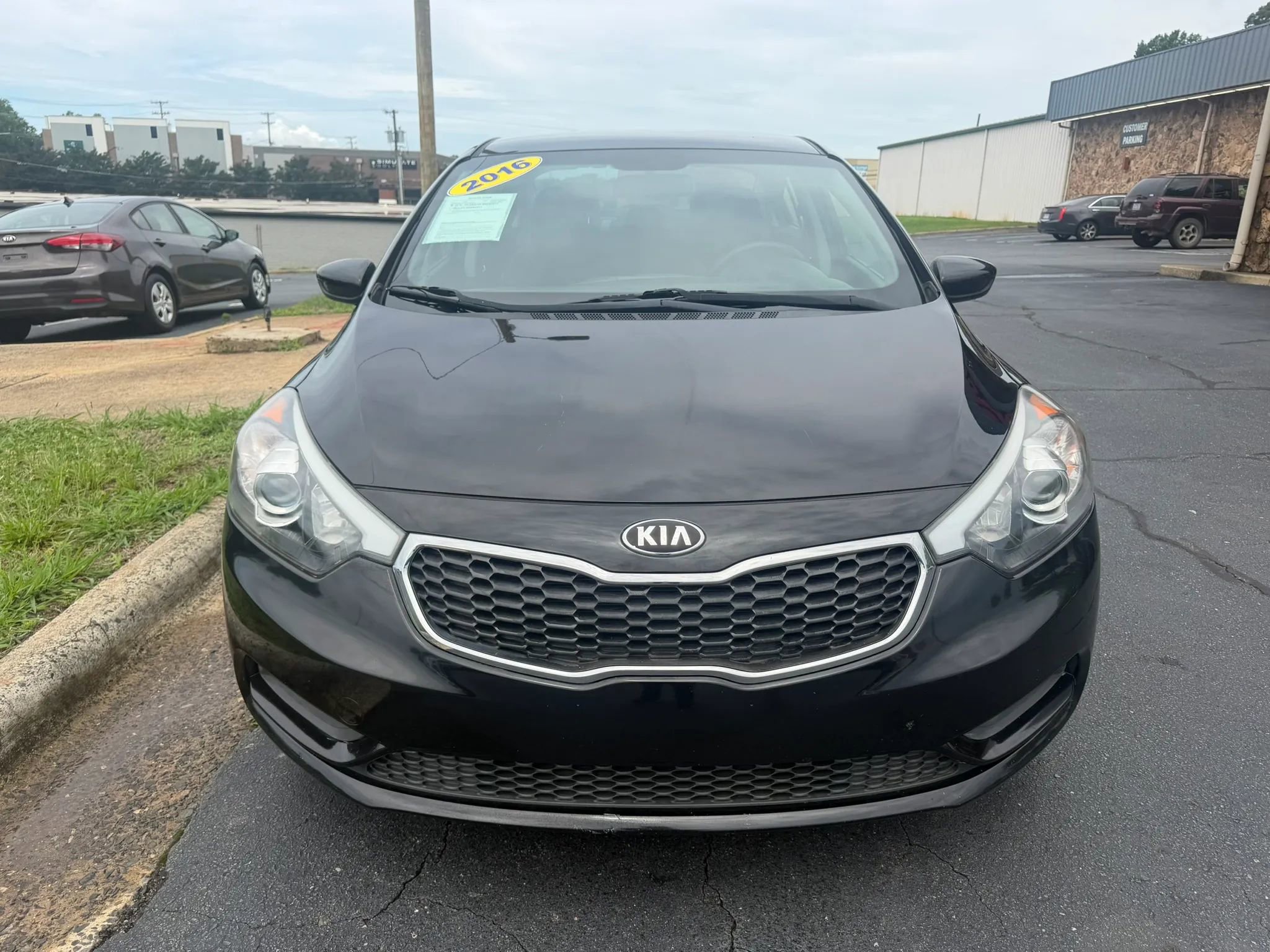 Used 2016 Kia Forte LX FWD image 2