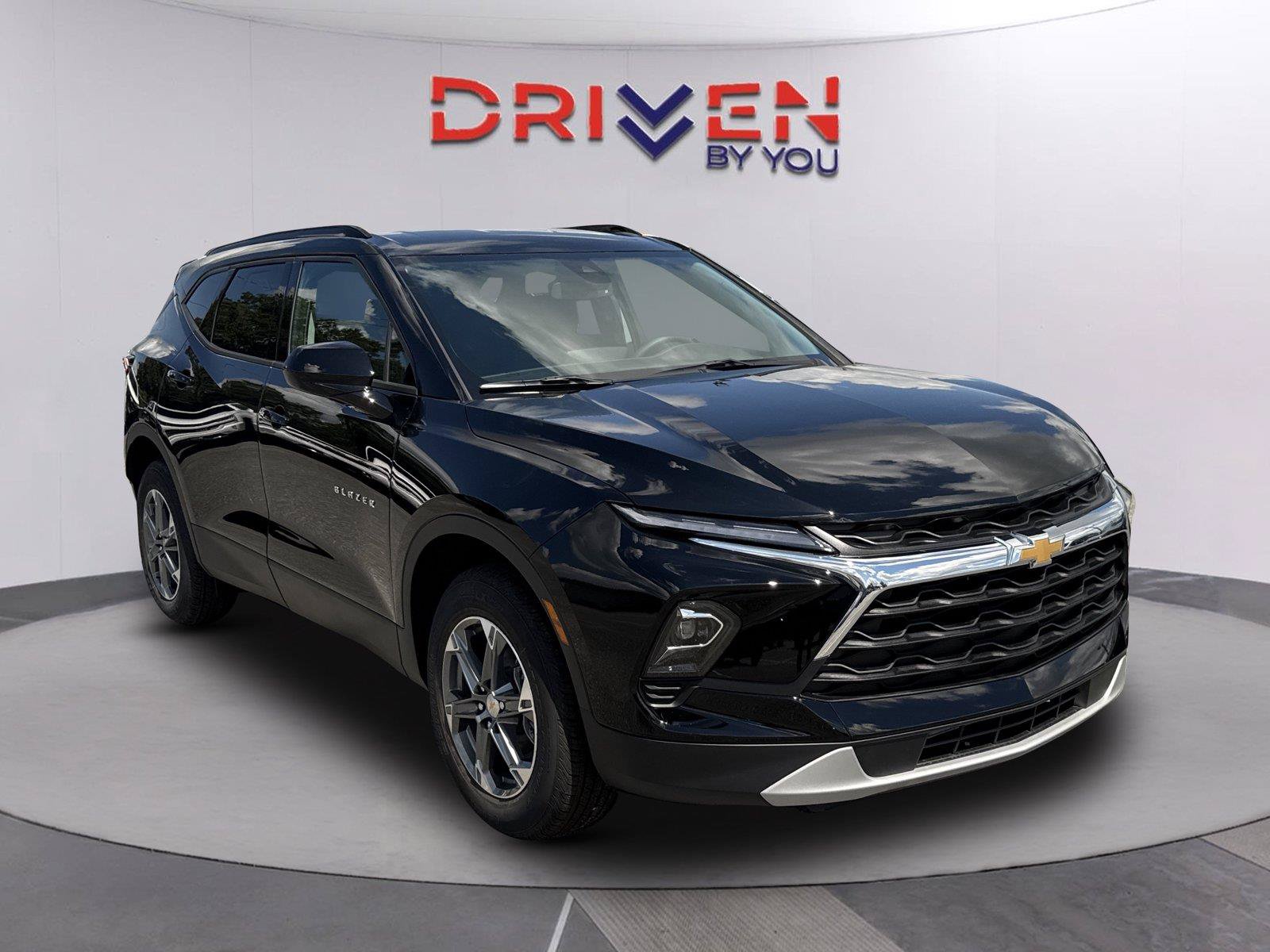 New 2026 Chevrolet Blazer LT w/ Convenience Package FWD image 1