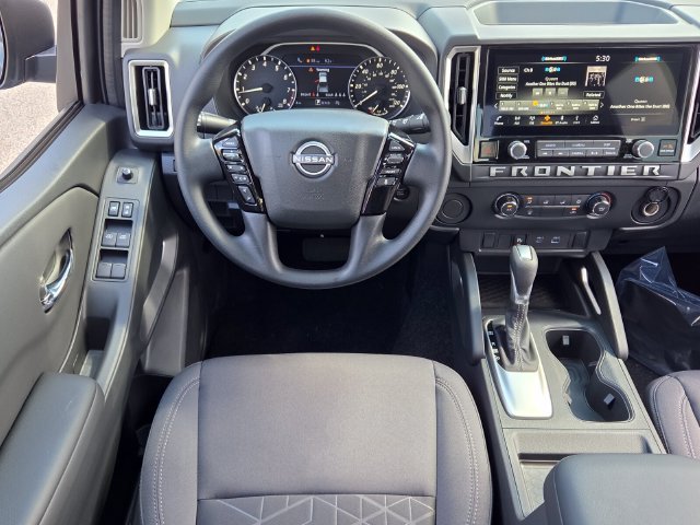 New 2027 Nissan Frontier SV RWD image 7