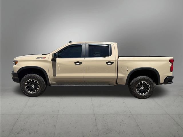 Used 2022 Chevrolet Silverado 1500 ZR2 w/ Technology Package AWD/4WD image 2
