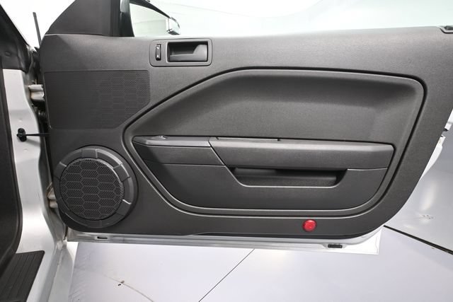 Used 2006 Ford Mustang GT RWD image 30