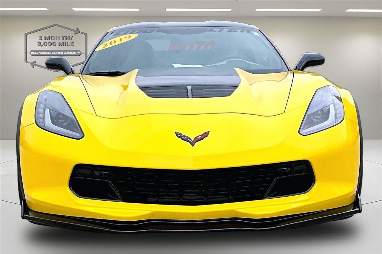 Used 2019 Chevrolet Corvette Z06 RWD image 2