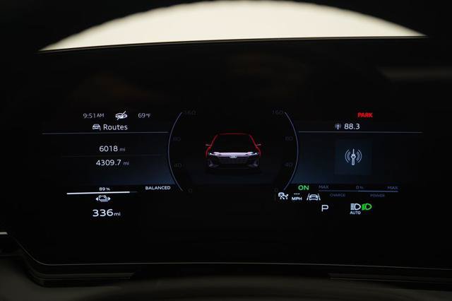 Used 2025 Audi A6 e-tron Premium w/ Ultra Package RWD image 10