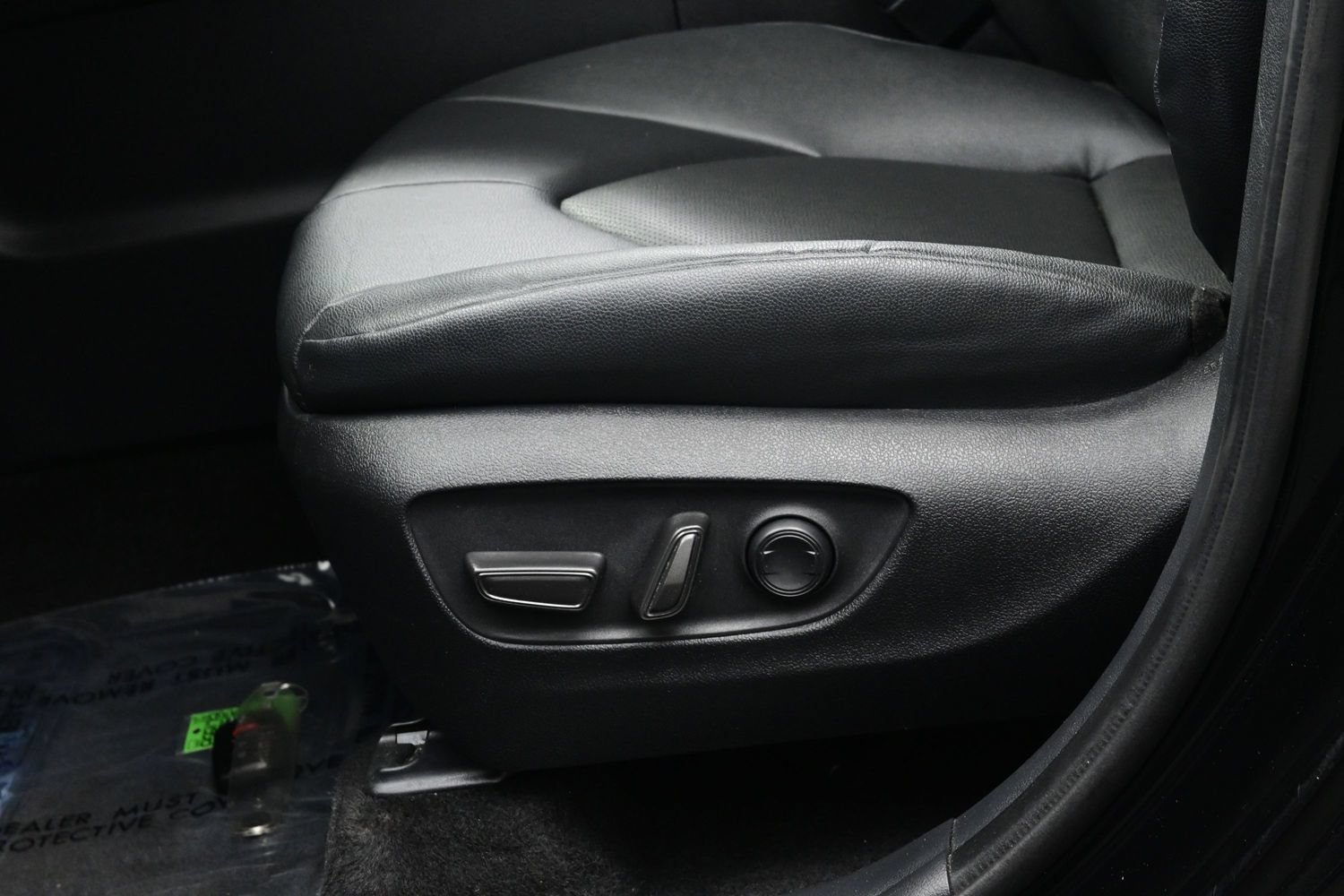 Used 2025 Toyota Grand Highlander AWD image 11