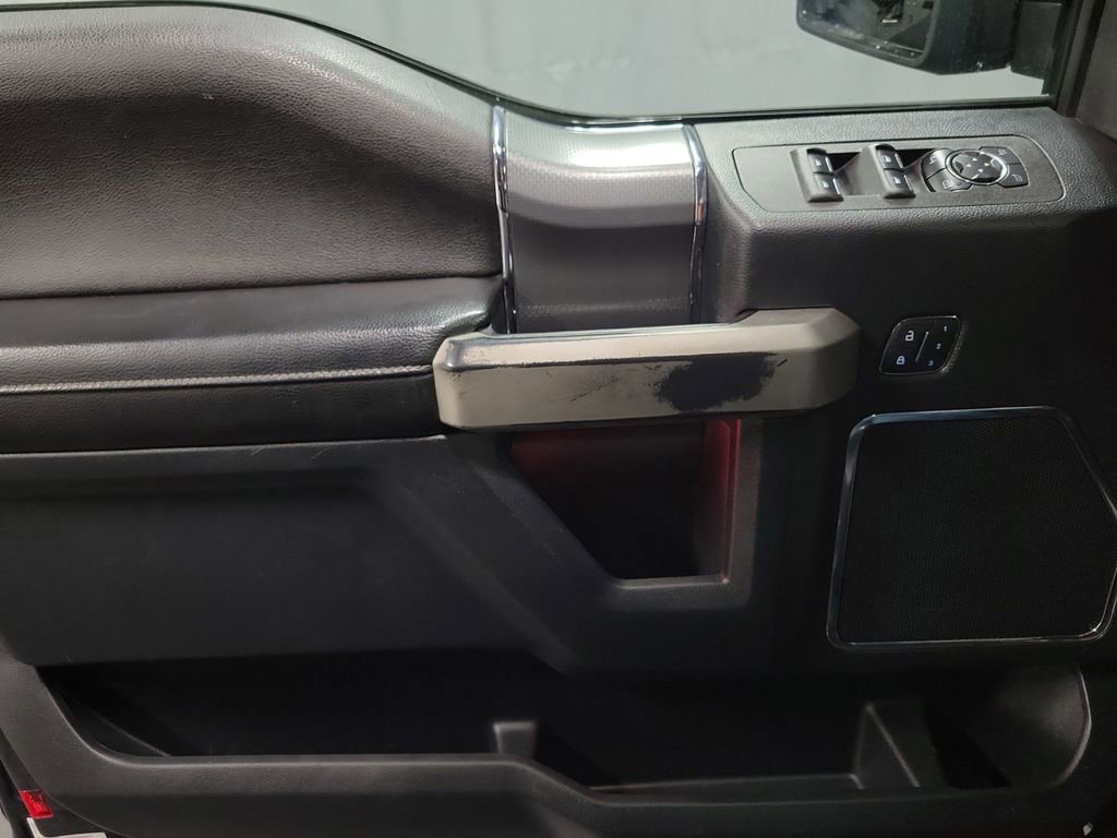 Used 2015 Ford F150 Lariat image 25