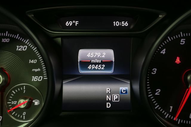 Used 2018 Mercedes-Benz GLA 250 4MATIC image 32